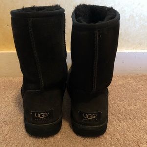 Short black Uggs